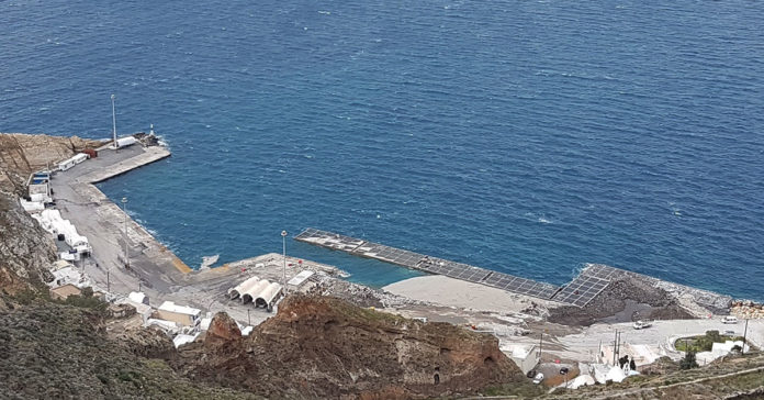 Athinios port, construction in progress