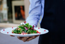 Σερβιτόρος