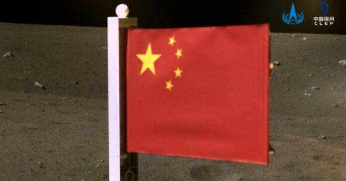 Κινέζικη σημαία στη Σελήνη